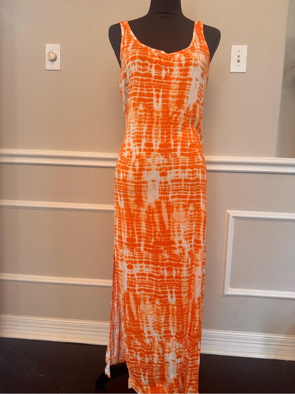 MICHAEL Michael Kors Orange and White Tie-Dye Sleeveless Maxi Dress